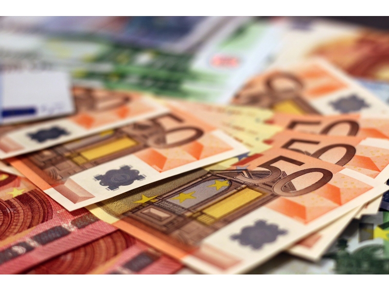 Rezervele valutare ale BNR, scadere de 400 milioane de euro 