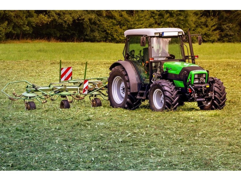 Agricultorii romani pot depune cereri pentru rambursarea ajutorului de stat a cantitatilor de motorina